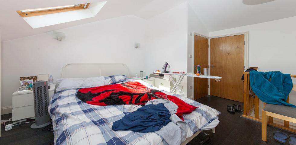 			COUNCIL TAX and WATER INCLUDED, Studio Apartment, 1 bath, 1 reception Studio			 Melrose Avenue, WILLESDEN GREEN